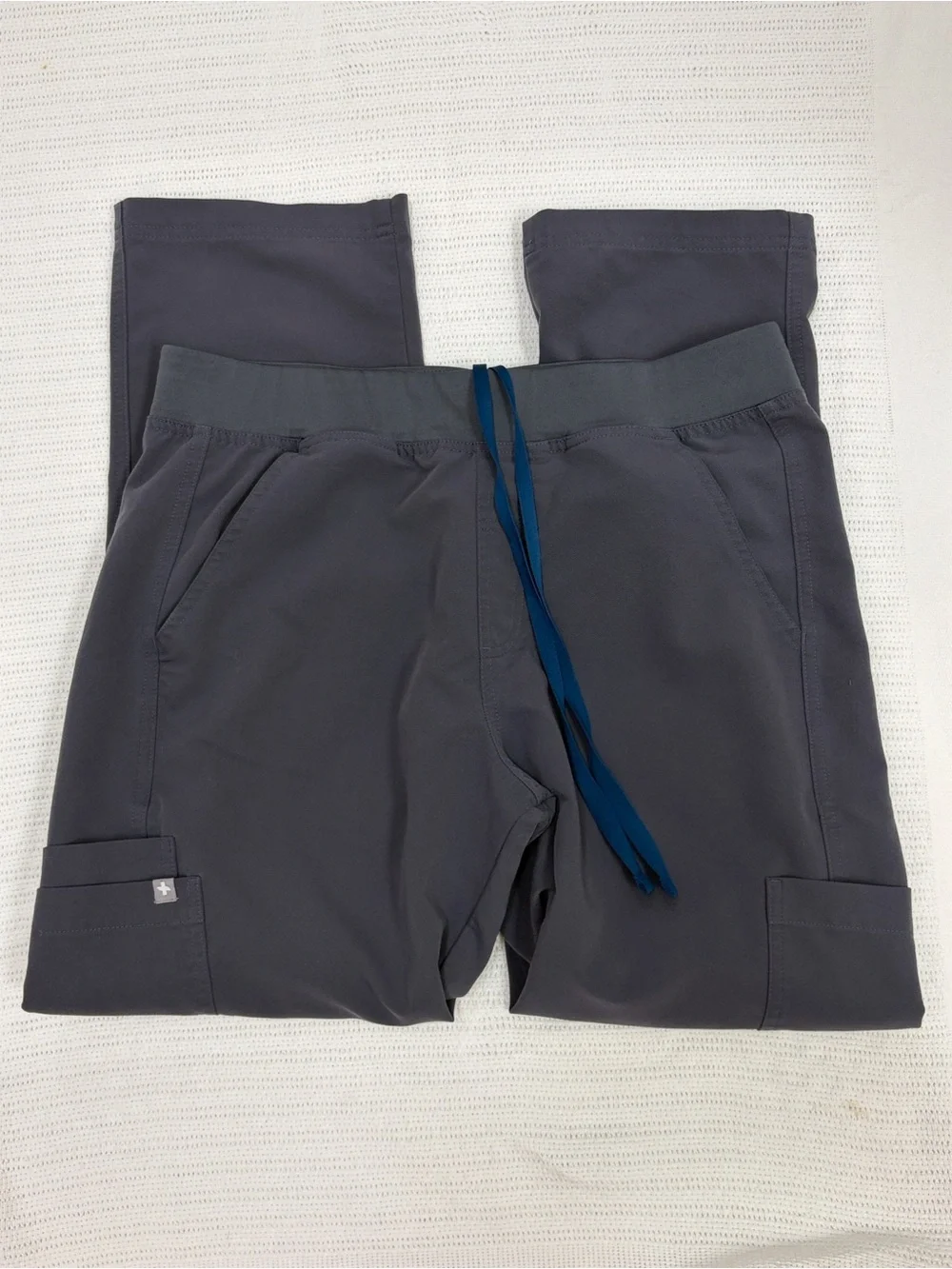 Figs Men's Scrub Set LARGE Top & M/SMALL Pants.